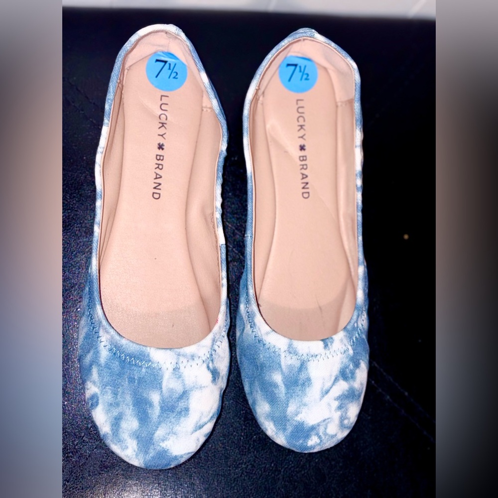 Lucky Brand Women’s Flats Shoes Round-Toe Silhouette